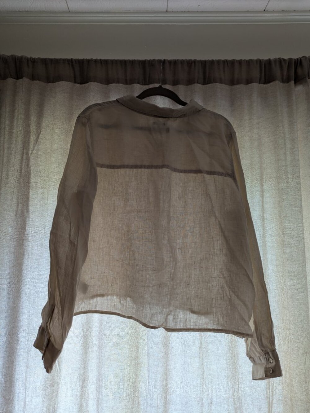 100% Organic Linen Button Down - Picture 2 of 3
